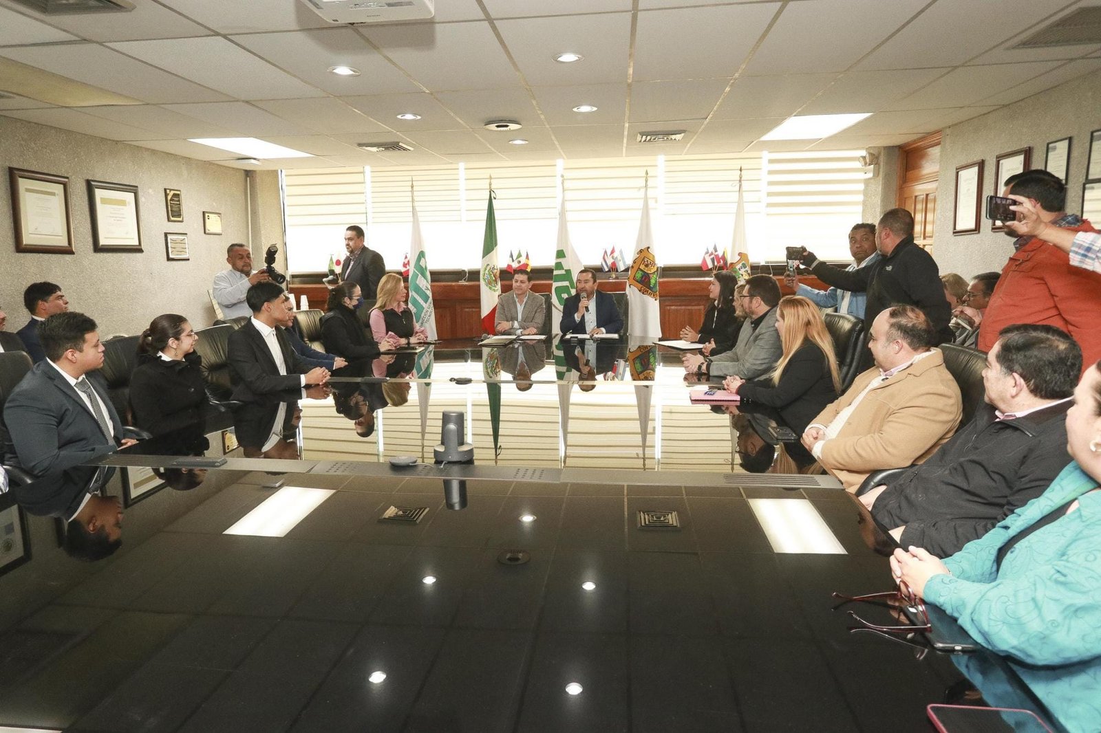 Saltillo: Firman convenio de colaboración la UAdeC y la UTC