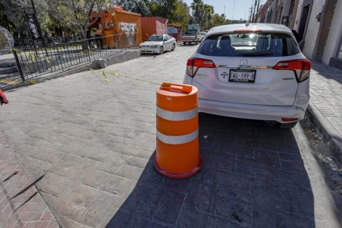 Saltillo: desviación de tránsito de General Cepeda a Allende en el Centro ha derivado en baches y pozos