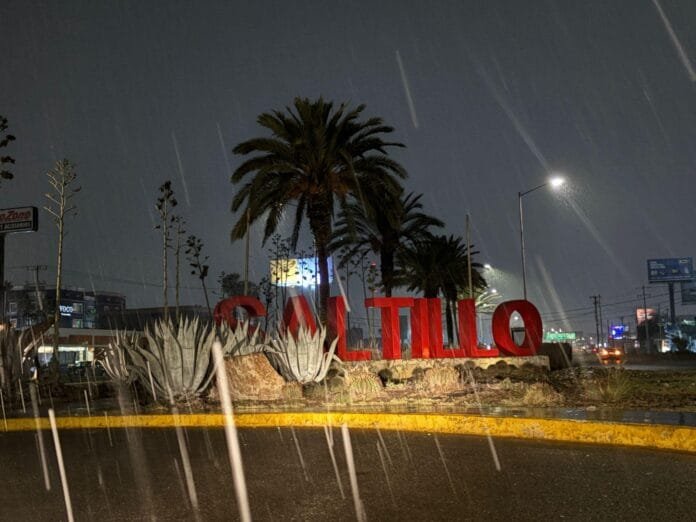 Aguanieve sorprende a Saltillo por Frente Frío 22 y bajas temperaturas
