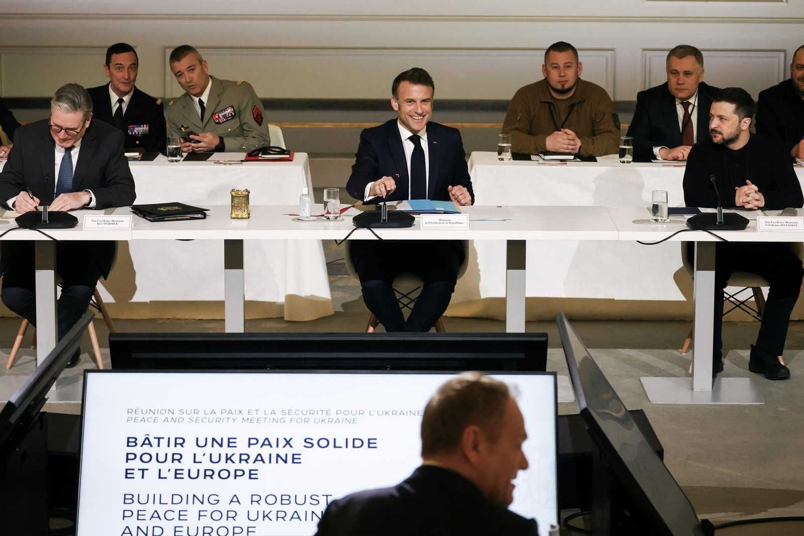 Avanza Europa hacia una posible fuerza de paz en Ucrania liderada por Francia y Reino Unido