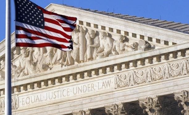 La Corte Suprema de EU dividida rechaza la congelación de la ayuda exterior de la administración Trump