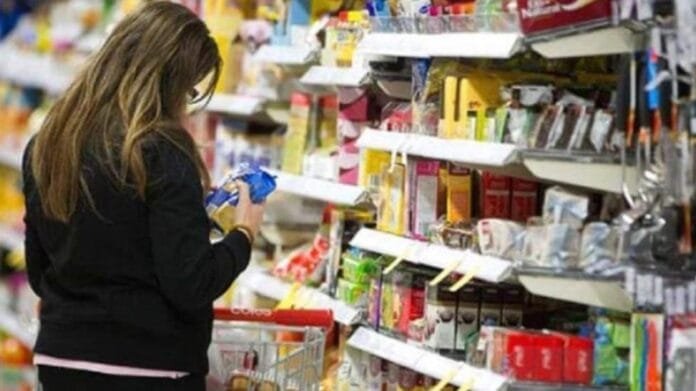 Incertidumbre arancelaria impacta confianza del consumidor: CEECS