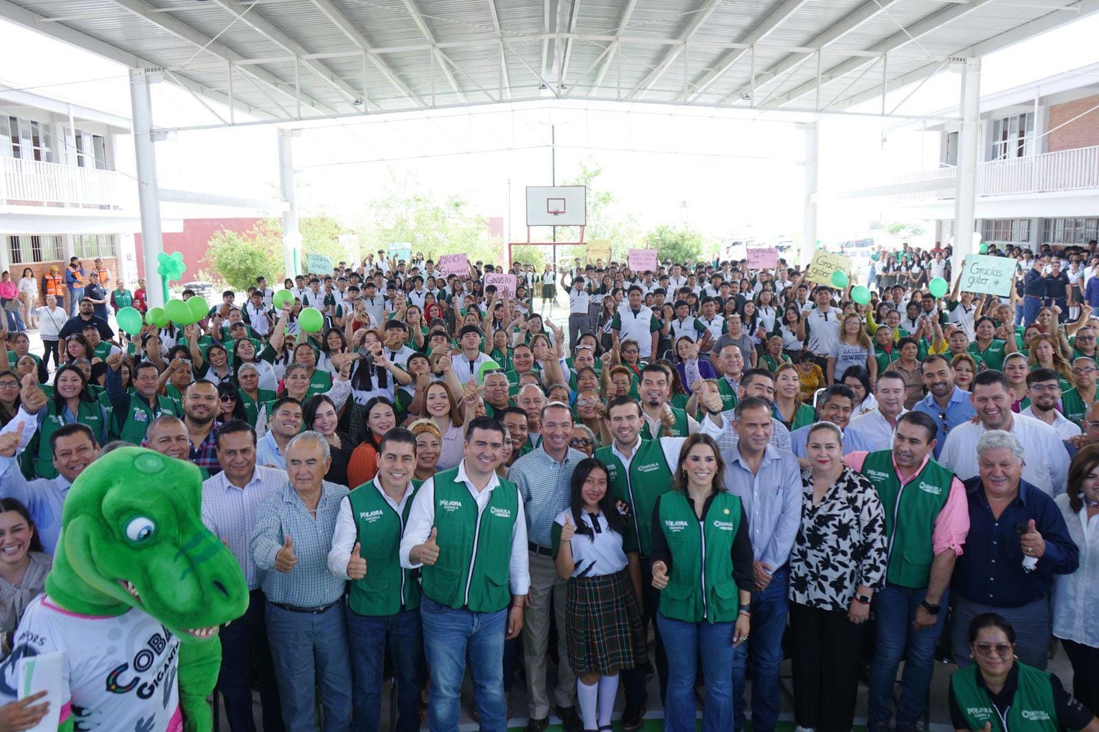 Mejora Coahuila continúa entregando obras de infraestructura educativa