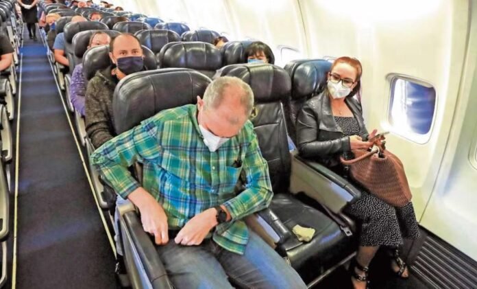 Ordena INM a las aerolíneas entregar la lista completa de pasajeros