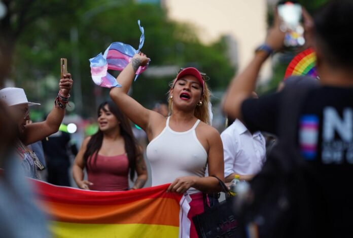La Suprema Corte invalida que padres puedan someter a terapias de conversión a sus hijos