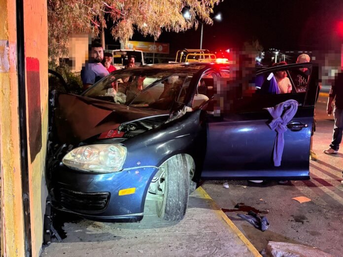 Choque por alcance deja siete lesionados en Saltillo; responsable se dio a la fuga
