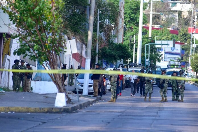 No cesa violencia en Acapulco: asesinan a 4 y queman taxis