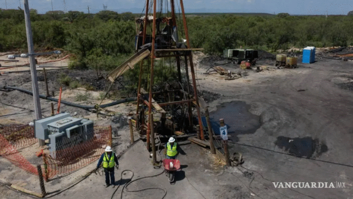 Urgen mejores condiciones para trabajadores del rescate de restos de mineros de Pasta de Conchos