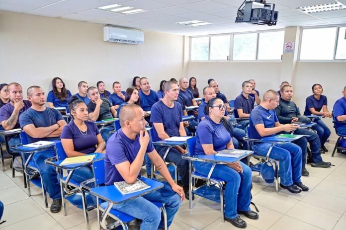 Monclova suma 47 nuevos policías capacitados en derechos humanos