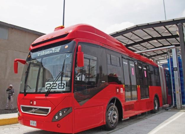 Va FGR contra ex directivo del STC