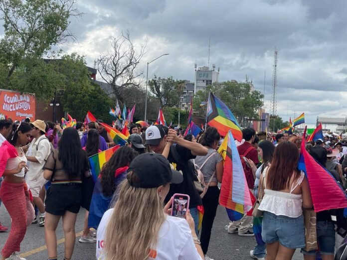 Suma más de 100 mil participantes la Marcha de la Diversidad en Monterrey