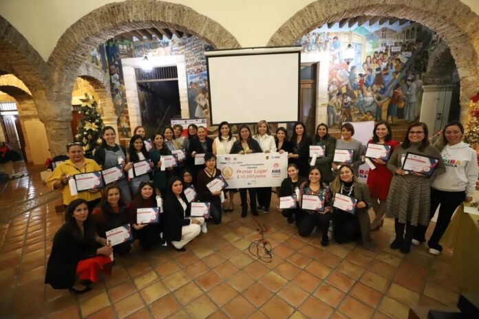 Capacitan a 35 emprendedoras de Coahuila en programa de Embajada de EU