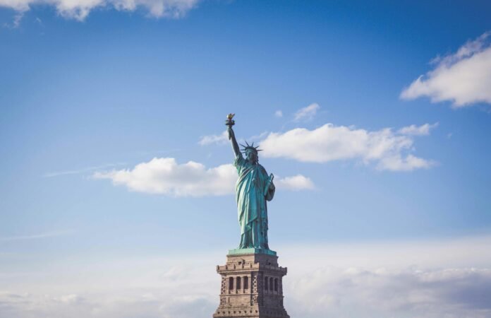 Trump, la antítesis de la Estatua de la Libertad