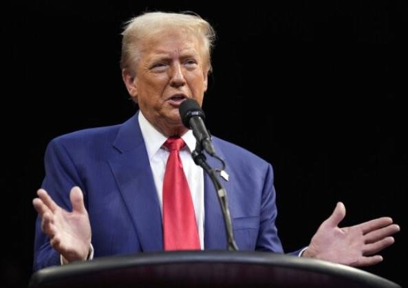 Trump afirma que EU enviará más armas a Ucrania