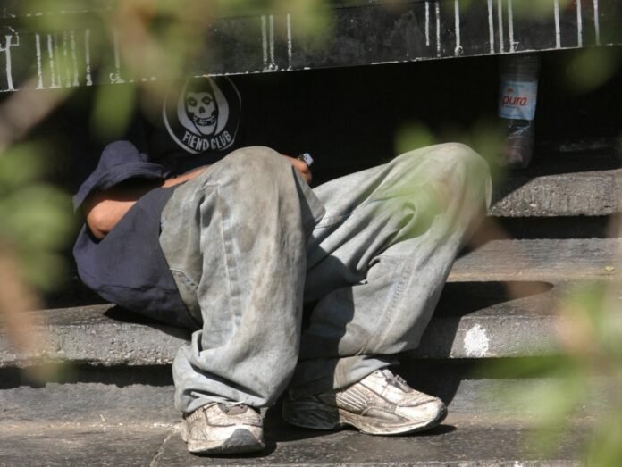 Estima el CEEY una reducción de la pobreza por ingresos en México
