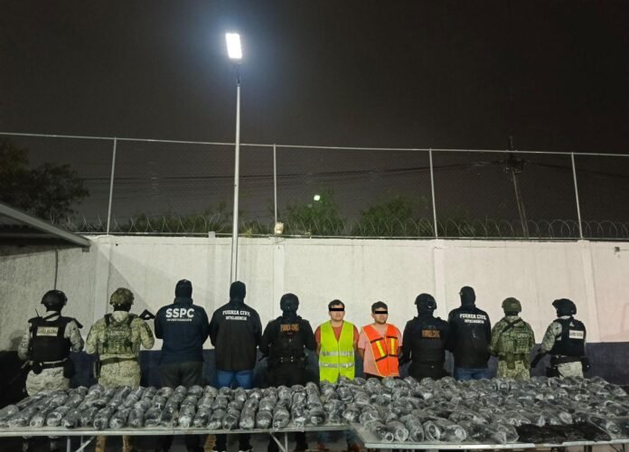 Detienen a dos sujetos en posesión de 188 kilos de droga en General Escobedo, Nuevo León