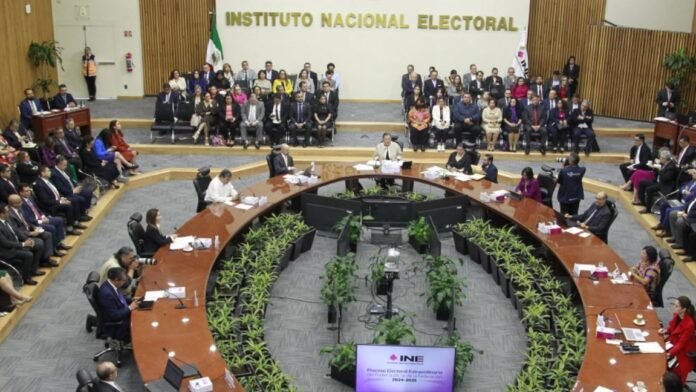 ¿Consejeros del INE elegidos por voto popular?... Sheinbaum ve esta posibilidad con Nueva Reforma Electoral
