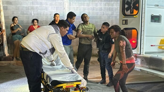 Saltillo: Explota transformador tras choque de vagoneta; pareja resulta con quemaduras