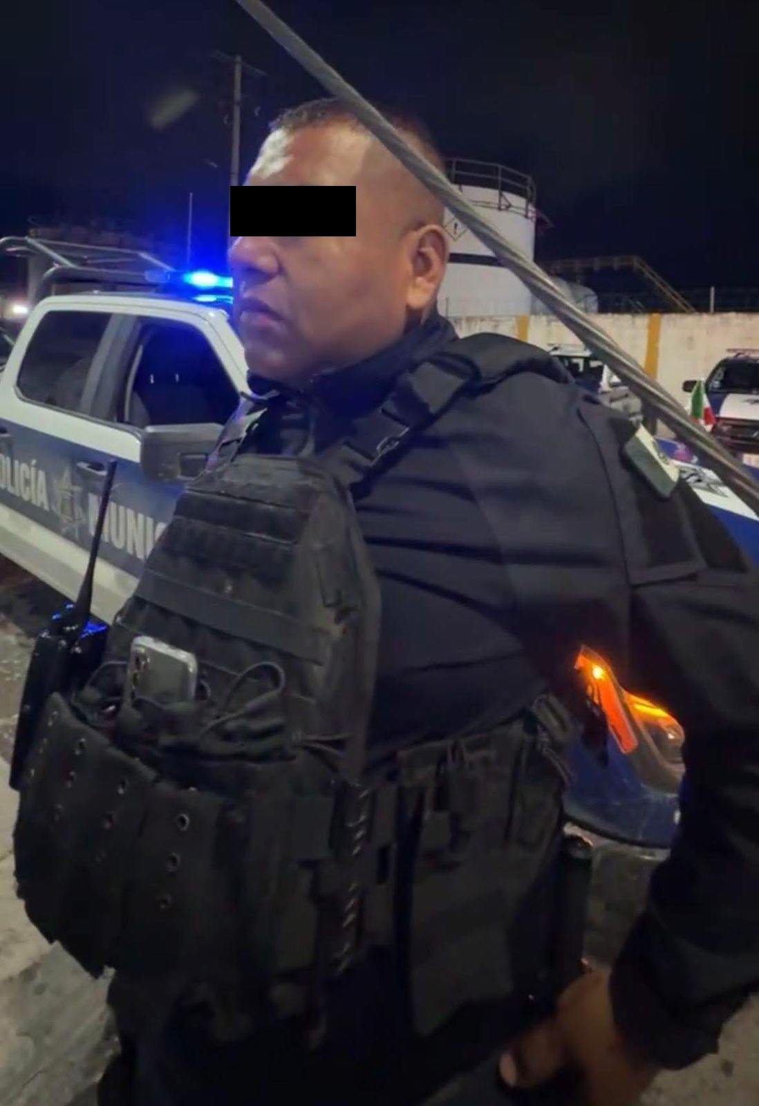 Extorsionan policías de Frontera a conductor por ‘transferencia’; son sorprendidos y dados de baja (video)