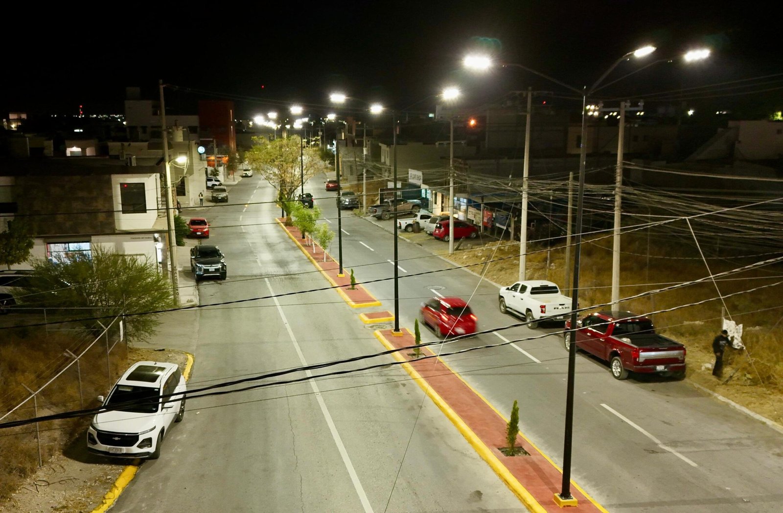 Ramos Arizpe ilumina el bulevar del Valle con moderno sistema de alumbrado