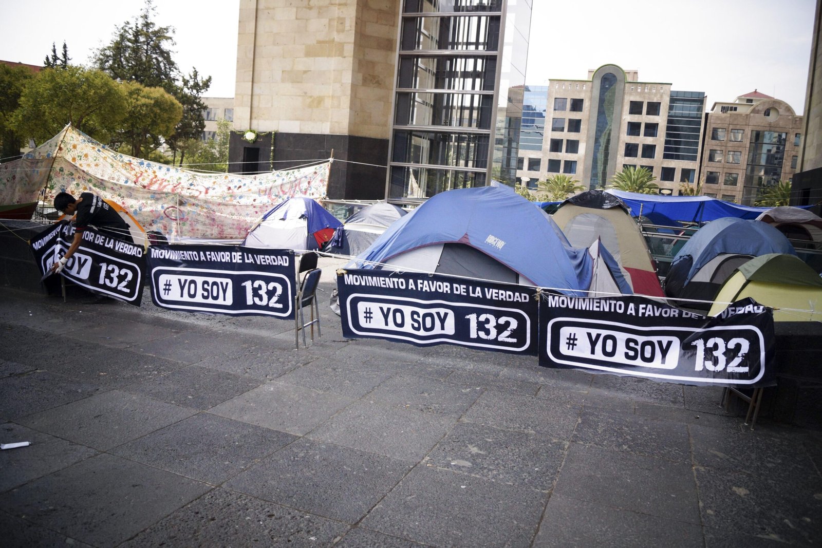 Cuando los jóvenes salieron a protestar contra Peña Nieto