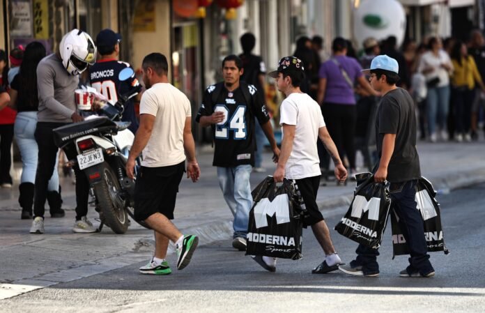 Coahuila registra siete inconformidades en El Buen Fin; Profeco recupera casi un millón de pesos para consumidores en el país