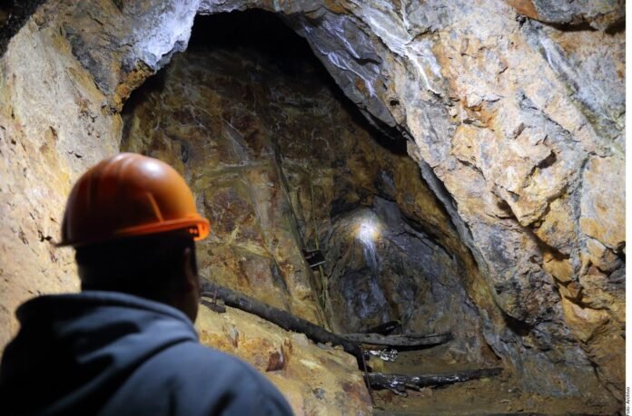 Acusan a mineras de tener vínculos con el crimen organizado