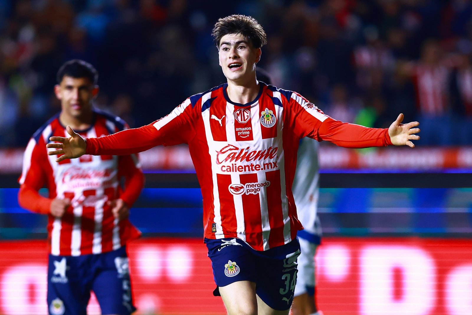Armando González, Campeón de Goleo y mejor jugador del Apertura 2025 con Chivas