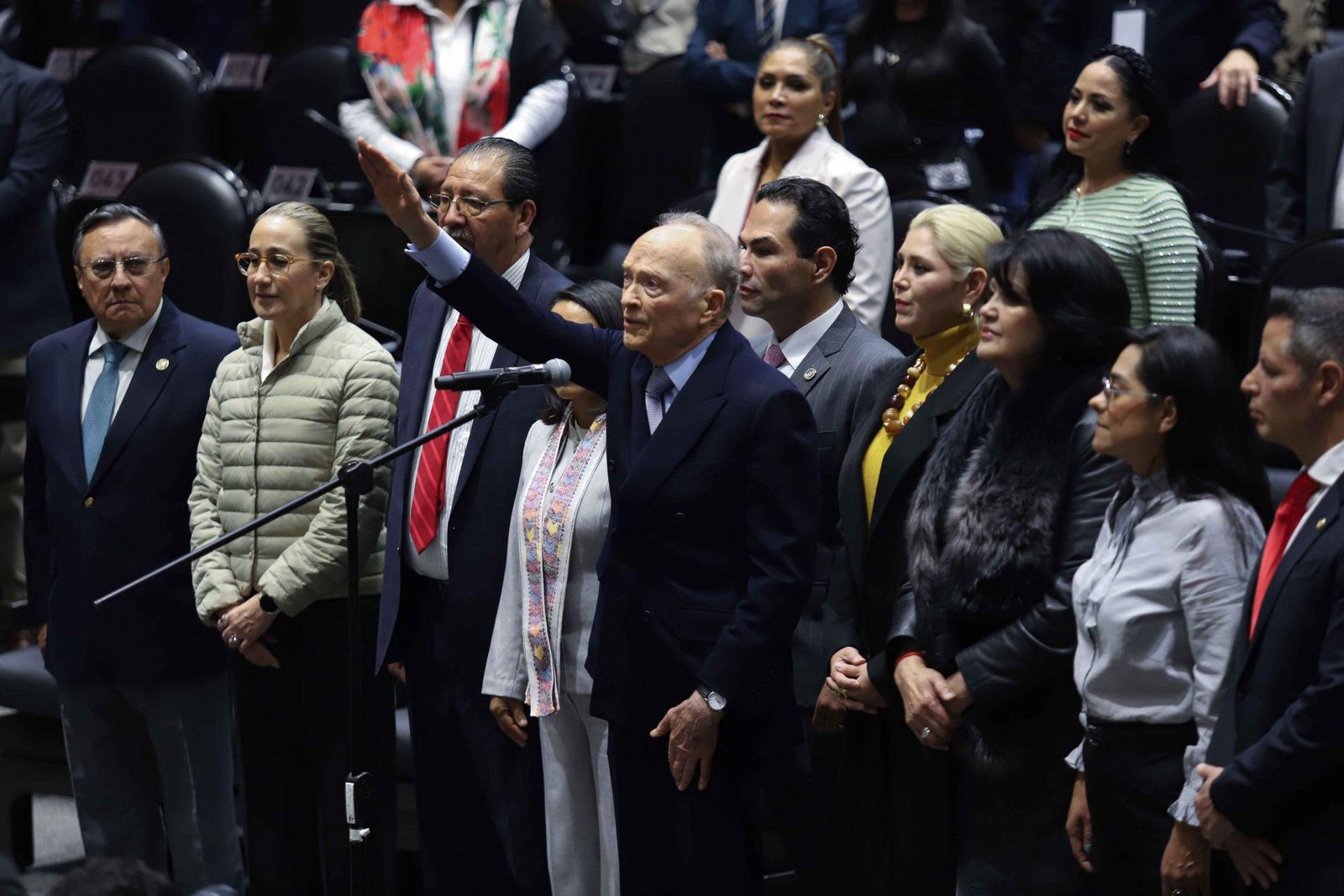 Congreso aprueba nombramiento de Gertz Manero como embajador en Reino Unido