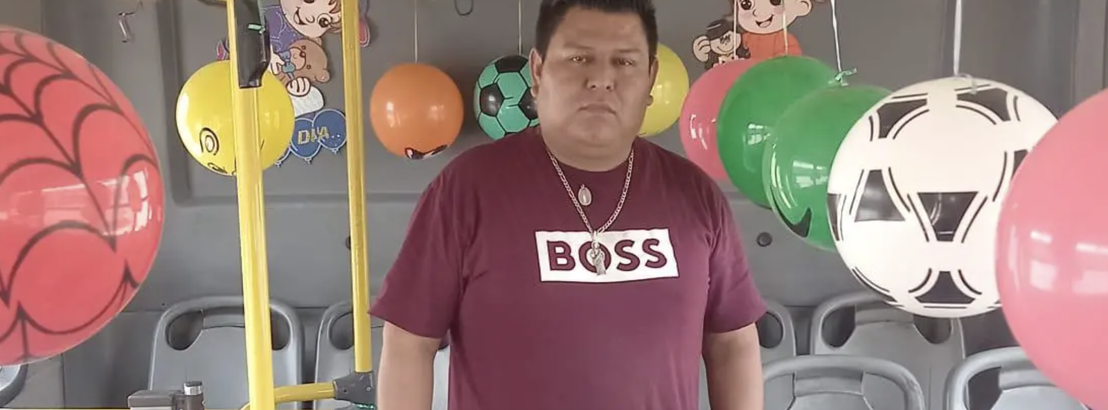 Chofer de la ruta Express celebra el Día de Reyes con juguetes y alegría para los niños de Ramos Arizpe