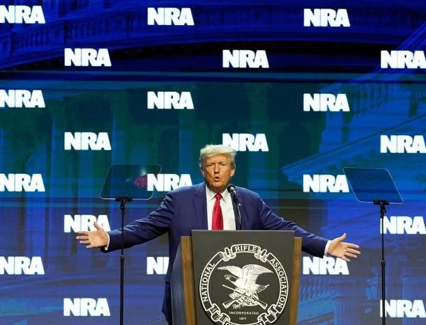 ¿Por qué los asesinatos de Minneapolis han creado una brecha entre Trump y los grupos pro armas?