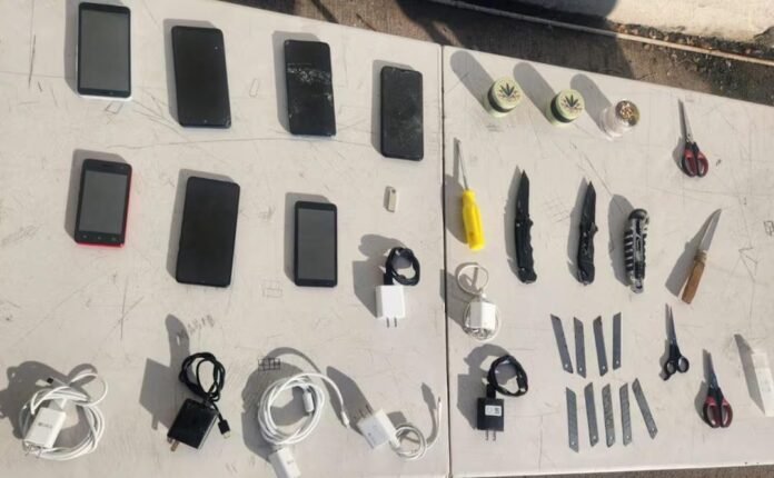 Arranca el año con decomisos en el penal de Culiacán: hallan más celulares y puntas
