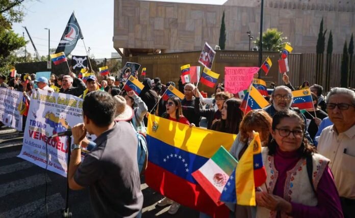 Protestan en nueva Embajada de EU en CDMX por captura de Maduro