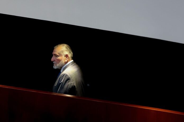Por escándalos, Adán Augusto se hace a un lado