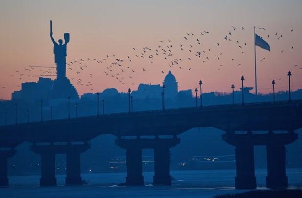 Miles de ucranianos se quedan sin calefacción tras masivo ataque aéreo de Rusia