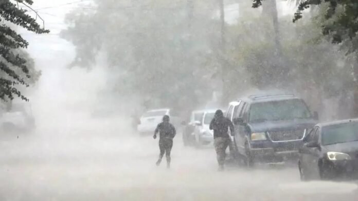 Se aproxima Tormenta intensa a México con 48 horas de lluvia y fuertes ráfagas de viento de hasta 70 km/h