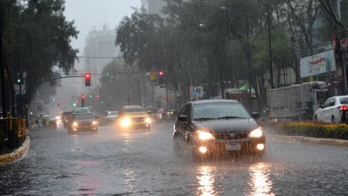 Se aproxima la primera Tormenta intensa a México con 48 horas de lluvia y fuertes ráfagas de viento de hasta 70 km/h